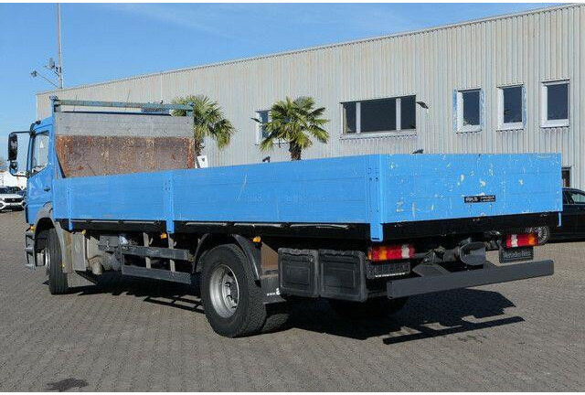Mercedes-Benz 1824 L Axor 4x2, 3. Sitz, AHK, Gerüstbau, Klima - Camión caja abierta: foto 5 Mercedes-Benz 1824 L Axor 4x2, 3. Sitz, AHK, Gerüstbau, Klima - Camión caja abierta: foto 5