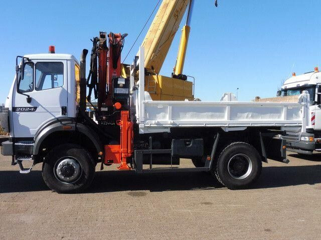 Mercedes-Benz 2024 AK 4x4, Tals AK 140.1 A3, Greifersteuerung - Camión volquete: foto 2 Mercedes-Benz 2024 AK 4x4, Tals AK 140.1 A3, Greifersteuerung - Camión volquete: foto 2