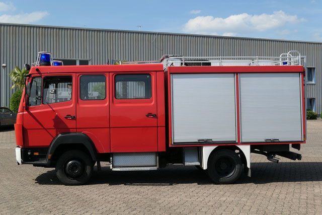 Mercedes-Benz 814 F/Feuerwehr/Pumpe/9 Sitze - Camión de bomberos, Furgoneta combi: foto 2 Mercedes-Benz 814 F/Feuerwehr/Pumpe/9 Sitze - Camión de bomberos, Furgoneta combi: foto 2