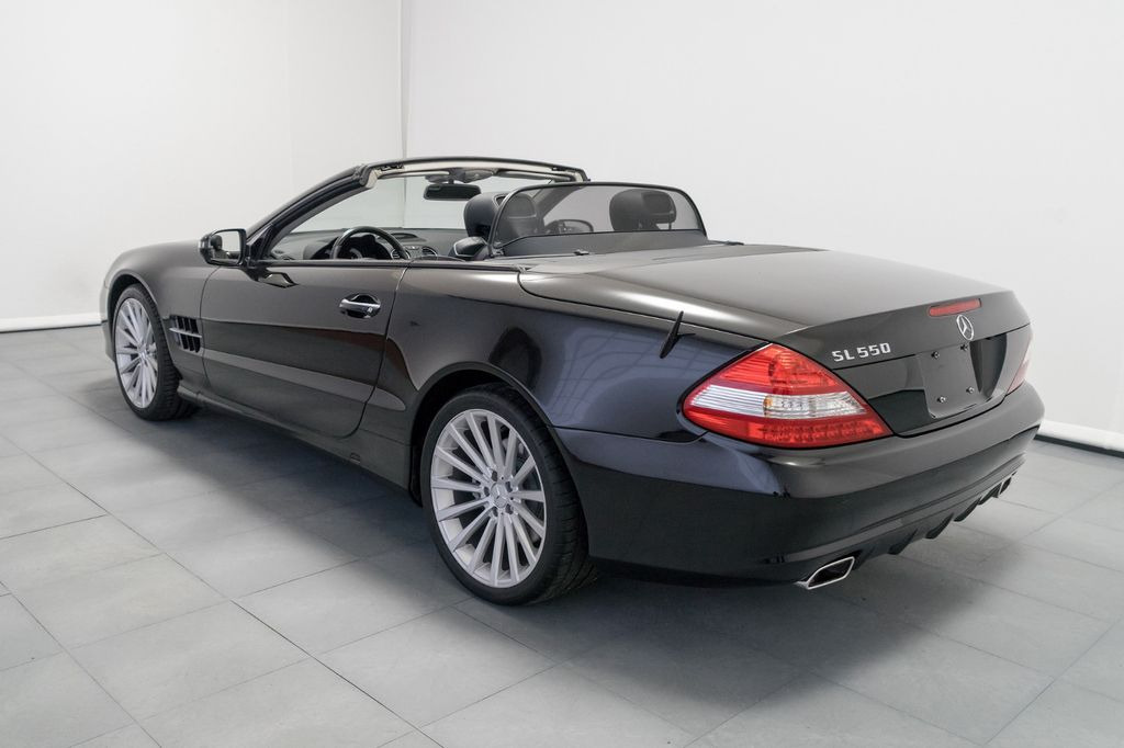 Mercedes-Benz SL 500/550, erst 39 Tkm., TOP Zustand/TÜV neu! - Coche: foto 4 Mercedes-Benz SL 500/550, erst 39 Tkm., TOP Zustand/TÜV neu! - Coche: foto 4
