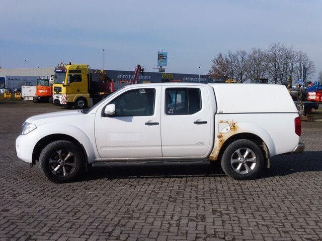 Nissan Navara 2.5 Tdi 4x4, DOKA, Pickup, Klima, AHK - Furgoneta caja abierta: foto 2 Nissan Navara 2.5 Tdi 4x4, DOKA, Pickup, Klima, AHK - Furgoneta caja abierta: foto 2
