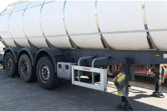 ZORZI 38 S ET, Isoliert, 32m³, 4 Kammern, BPW - Semirremolque cisterna: foto 2 ZORZI 38 S ET, Isoliert, 32m³, 4 Kammern, BPW - Semirremolque cisterna: foto 2