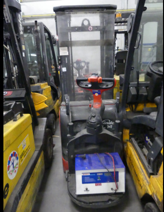 2 Transpalettes accompagnant porté debout Linde L14 - Transpaleta: foto 1 2 Transpalettes accompagnant porté debout Linde L14 - Transpaleta: foto 1