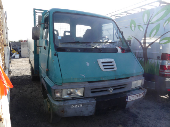 Camionnette benne Renault FN40B5 (1994-301.415 km) - Furgoneta basculante: foto 2 Camionnette benne Renault FN40B5 (1994-301.415 km) - Furgoneta basculante: foto 2