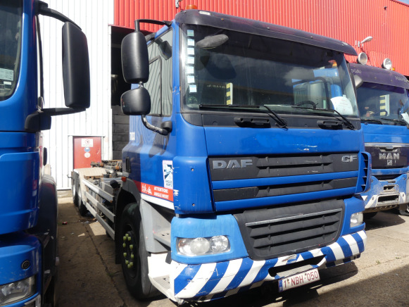REF:7833 - Camion porte-container DAF FAS CF - Camión multibasculante: foto 2 REF:7833 - Camion porte-container DAF FAS CF - Camión multibasculante: foto 2