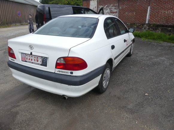 REF:DBB024 - Voiture Toyota Avensis (1998-172.549 km) - Coche: foto 5 REF:DBB024 - Voiture Toyota Avensis (1998-172.549 km) - Coche: foto 5