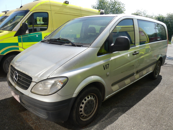 REF:VL07 - Camionnette Mercedes-Benz vito 108 cdi (2005-210.558 km) - Furgoneta de pasajeros: foto 1 REF:VL07 - Camionnette Mercedes-Benz vito 108 cdi (2005-210.558 km) - Furgoneta de pasajeros: foto 1