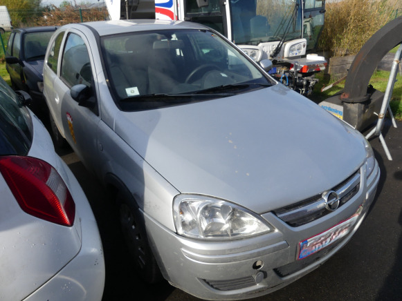 Voiture Opel Corsa - Coche: foto 2 Voiture Opel Corsa - Coche: foto 2