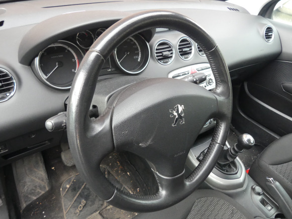 Voiture Peugeot 308 (2010-194.623 km) - Coche: foto 5 Voiture Peugeot 308 (2010-194.623 km) - Coche: foto 5