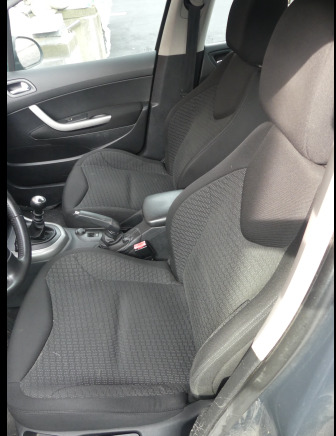 Voiture Peugeot 308 (2010-194.623 km) - Coche: foto 4 Voiture Peugeot 308 (2010-194.623 km) - Coche: foto 4