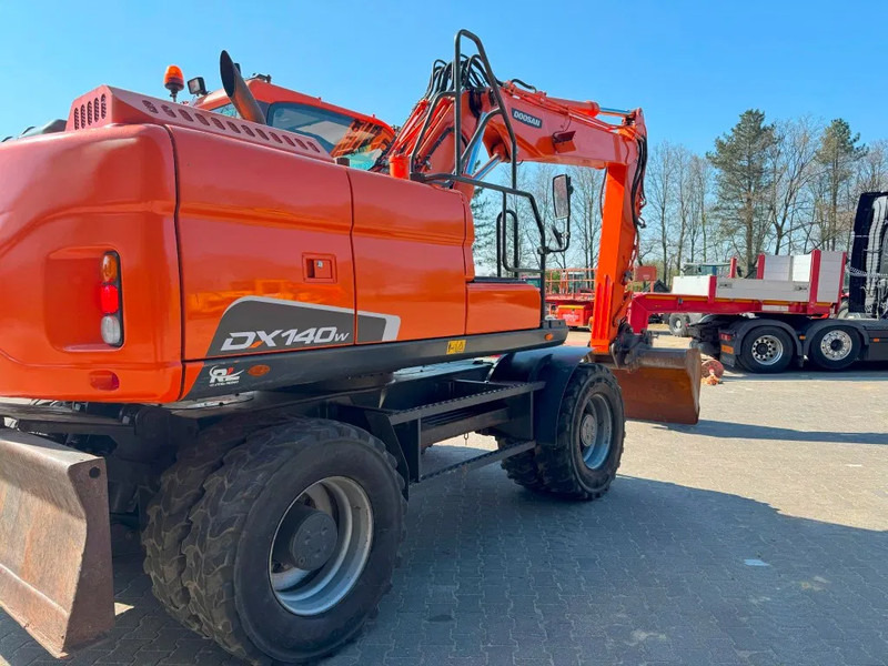 Doosan DX140-3 6000 uur ! NL Machine - Excavadora de ruedas: foto 4 Doosan DX140-3 6000 uur ! NL Machine - Excavadora de ruedas: foto 4