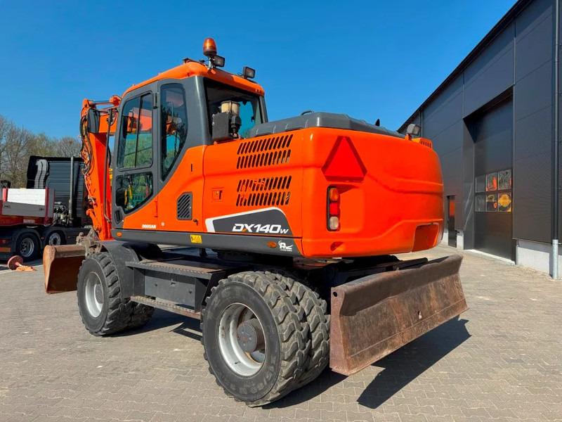 Doosan DX140-3 6000 uur ! NL Machine - Excavadora de ruedas: foto 2 Doosan DX140-3 6000 uur ! NL Machine - Excavadora de ruedas: foto 2