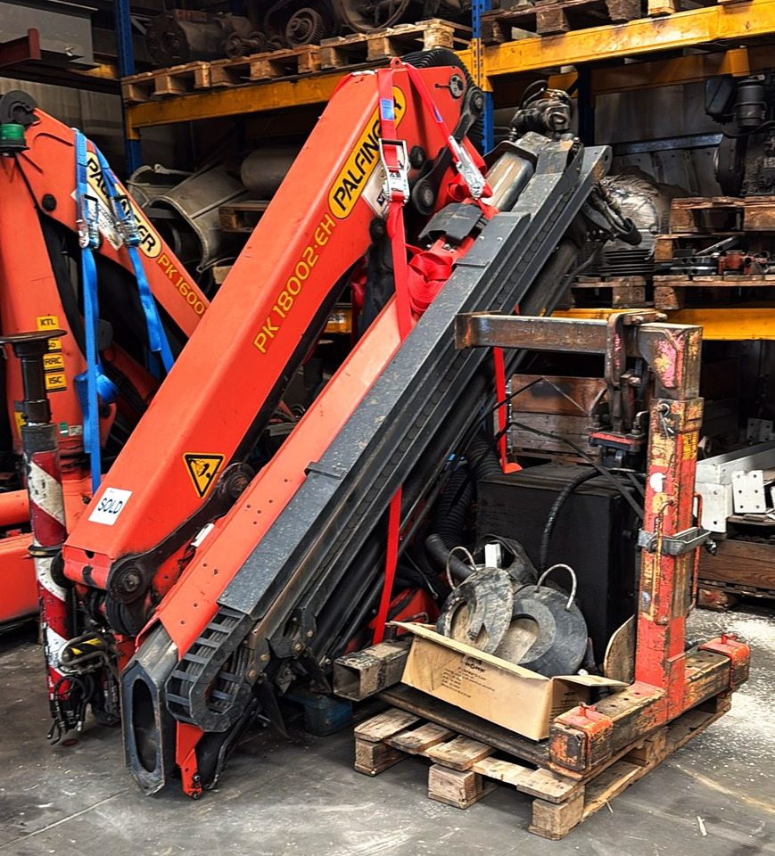 PALFINGER PK 18002-EH C crane, remote, extra functions, year 2013 - Grúa para camión: foto 1 PALFINGER PK 18002-EH C crane, remote, extra functions, year 2013 - Grúa para camión: foto 1