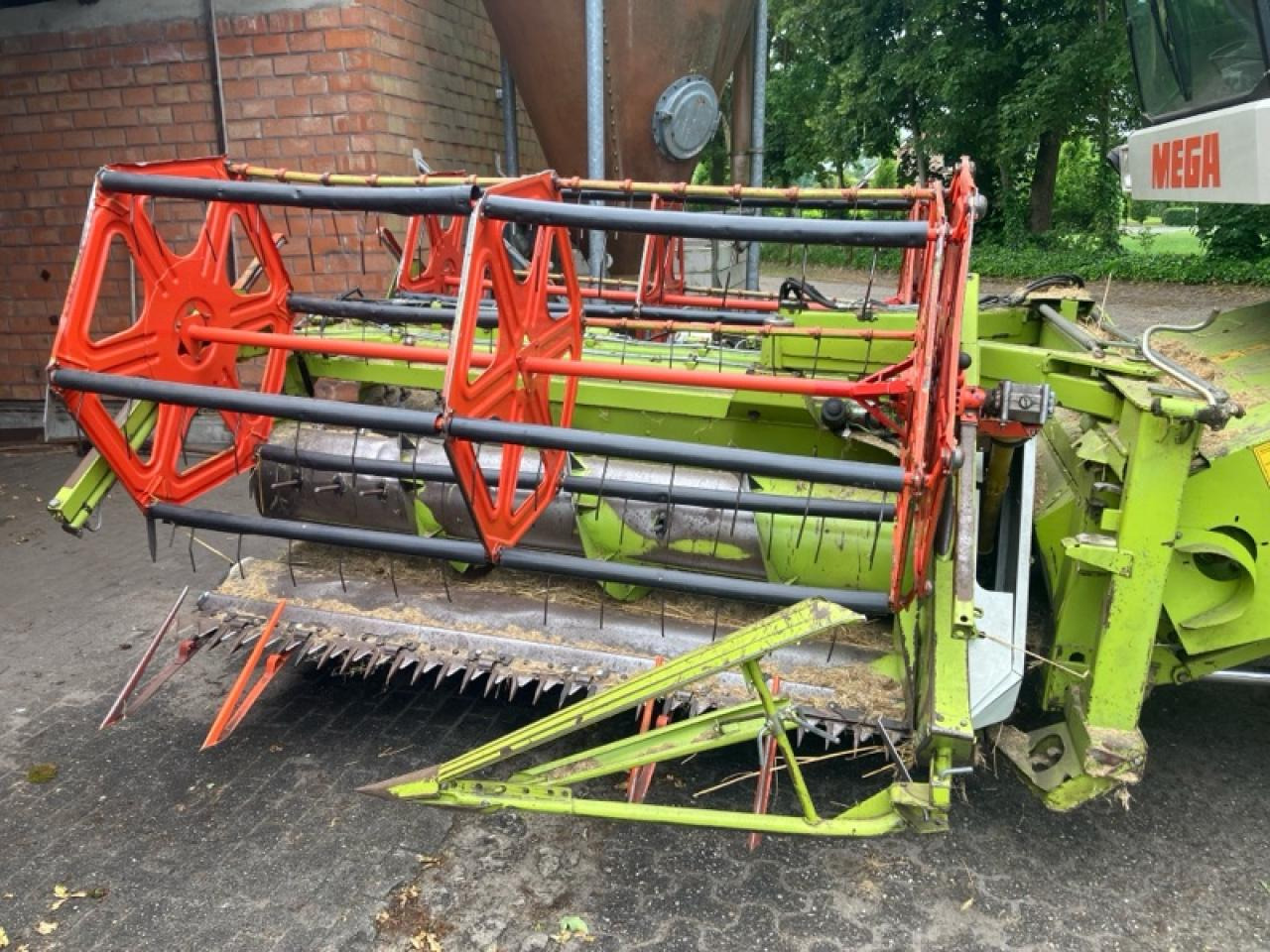 CLAAS Dominator 218 Mega - Cosechadora de granos: foto 5 CLAAS Dominator 218 Mega - Cosechadora de granos: foto 5