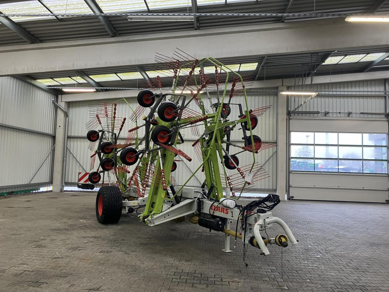 CLAAS Liner 3600 - Henificadora: foto 1 CLAAS Liner 3600 - Henificadora: foto 1
