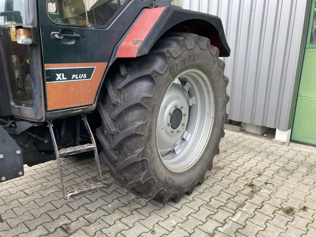 Case-IH 844 XL Plus - Tractor: foto 3 Case-IH 844 XL Plus - Tractor: foto 3