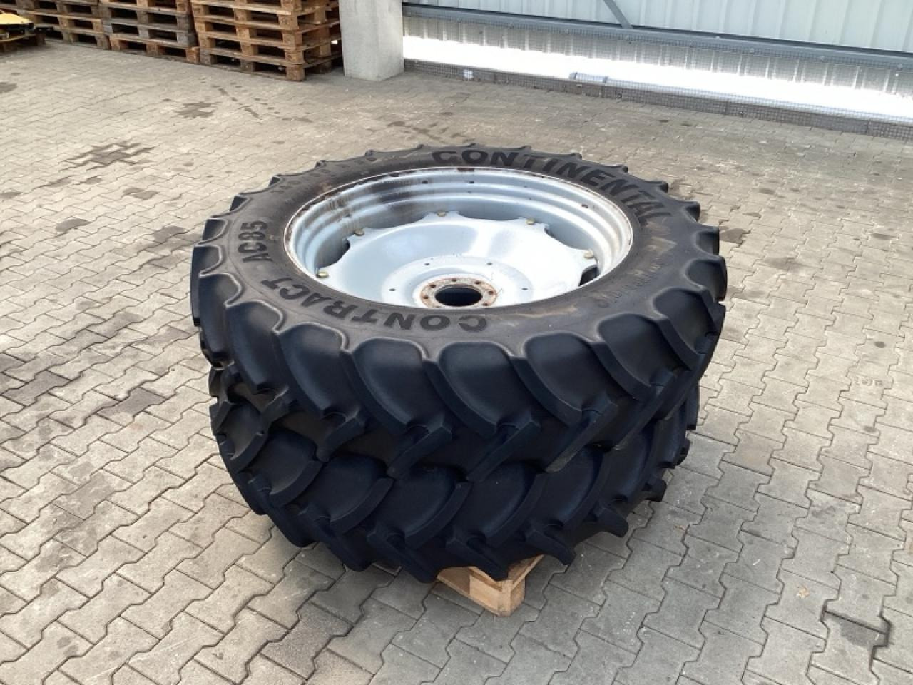 Continental 340/85R38 - Neumático para Maquinaria agrícola: foto 1 Continental 340/85R38 - Neumático para Maquinaria agrícola: foto 1