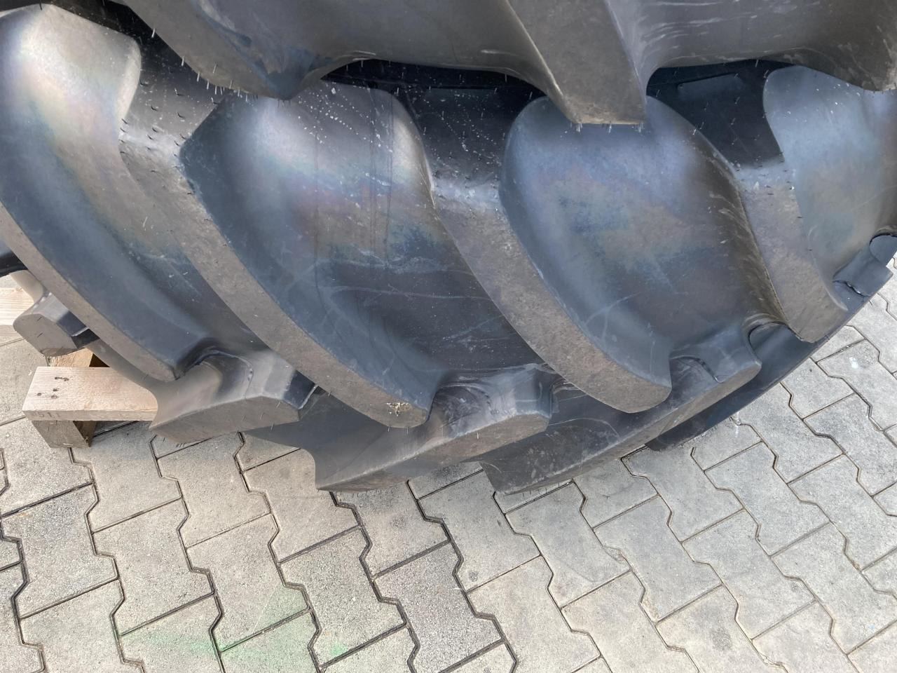 Continental 710/70R42 - Neumático para Maquinaria agrícola: foto 2 Continental 710/70R42 - Neumático para Maquinaria agrícola: foto 2