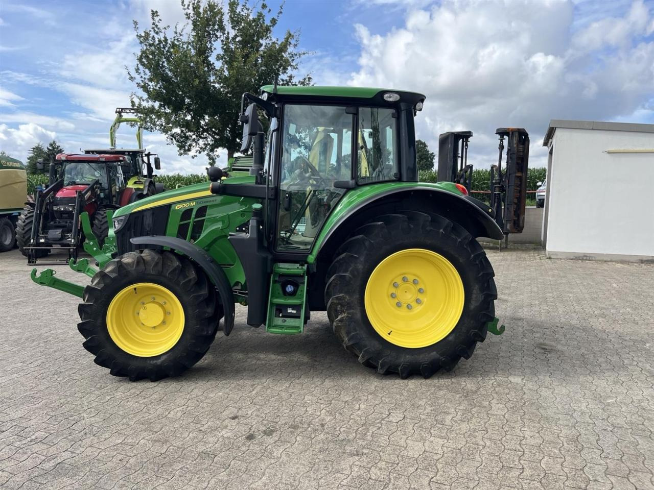 John Deere 6100M - Tractor: foto 3 John Deere 6100M - Tractor: foto 3