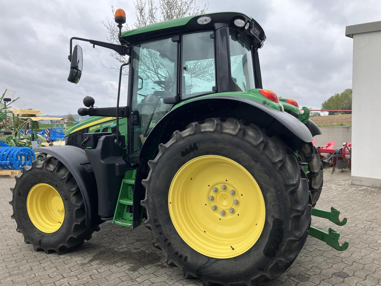 John Deere 6120M - Tractor: foto 5 John Deere 6120M - Tractor: foto 5