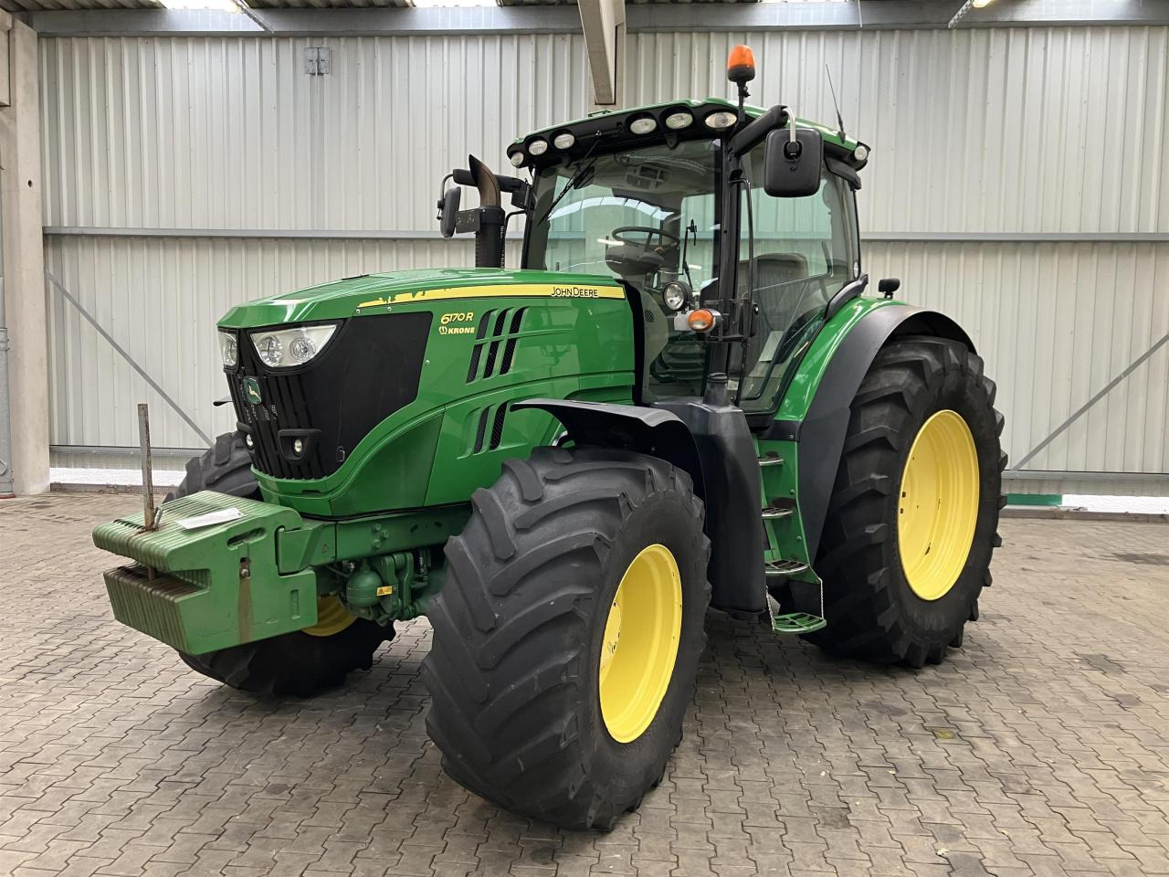 John Deere 6170R - Tractor: foto 1 John Deere 6170R - Tractor: foto 1