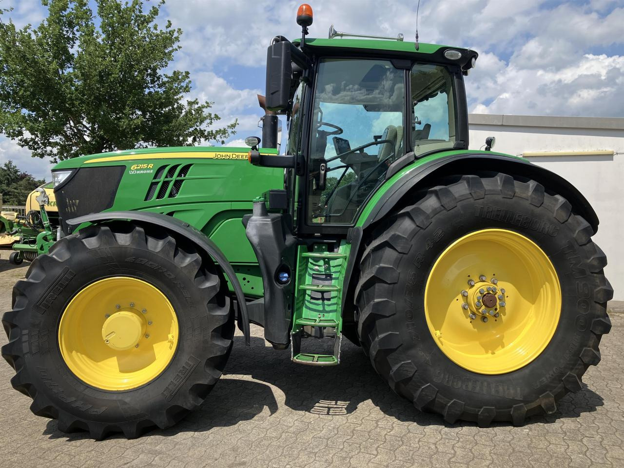 John Deere 6215R - Tractor: foto 4 John Deere 6215R - Tractor: foto 4