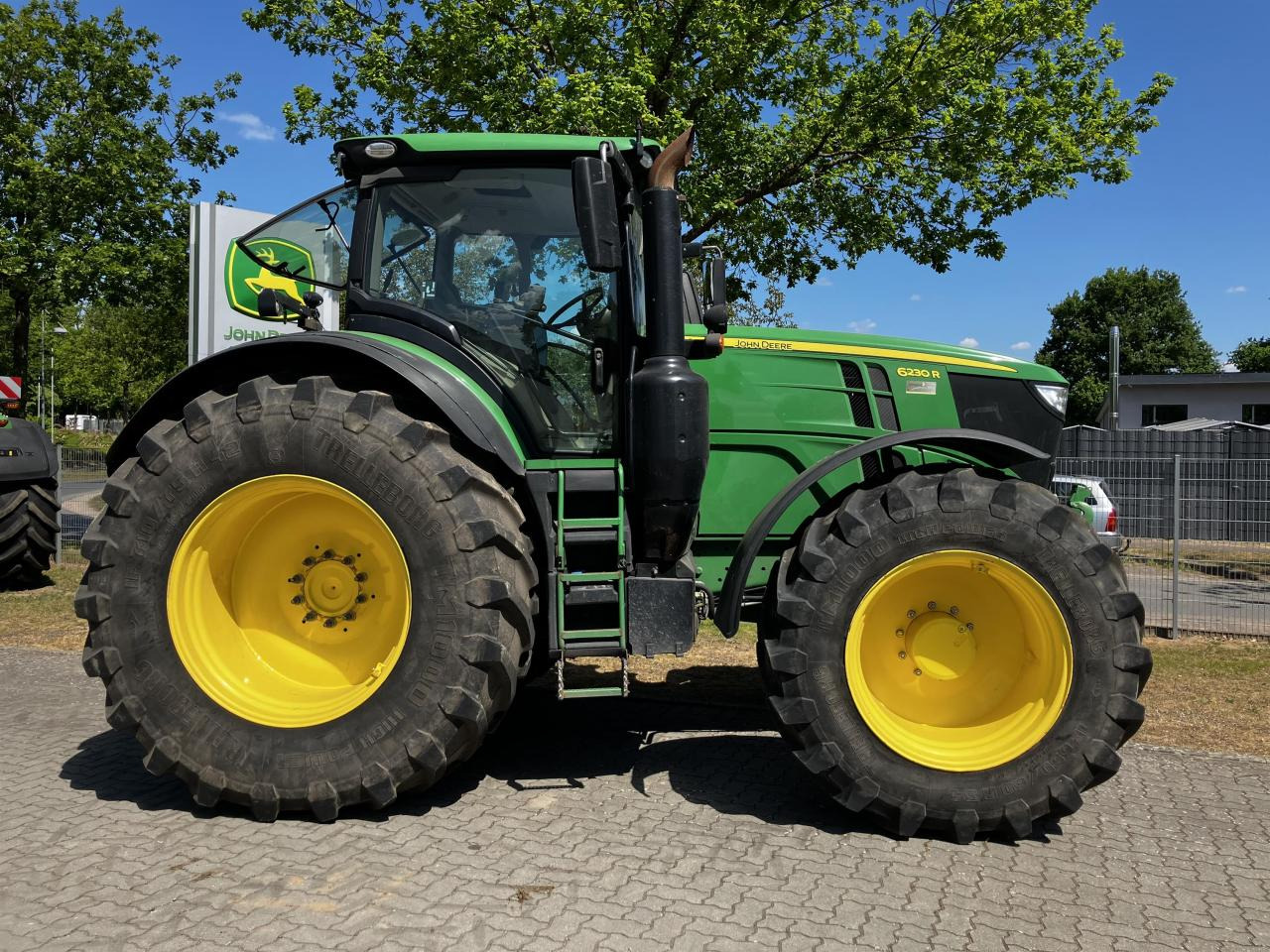 John Deere 6230R - Tractor: foto 2 John Deere 6230R - Tractor: foto 2