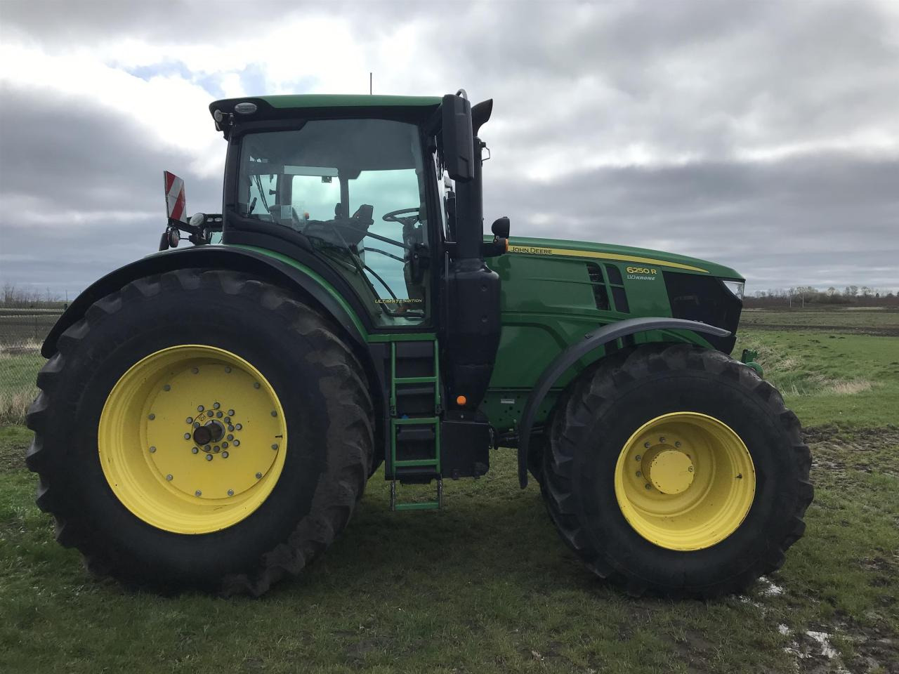 John Deere 6250R - Tractor: foto 2 John Deere 6250R - Tractor: foto 2