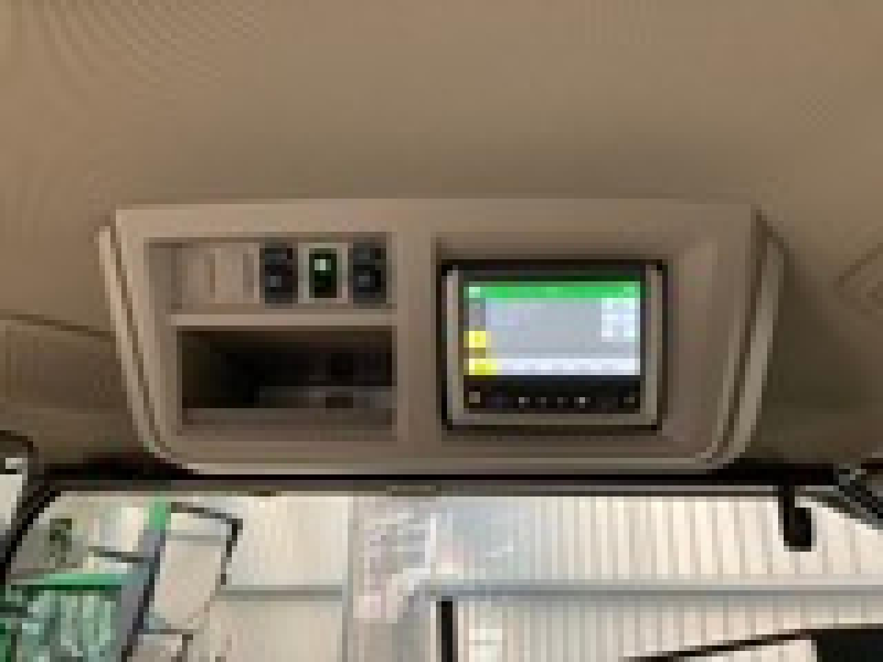 John Deere 7R 330 - Tractor: foto 5 John Deere 7R 330 - Tractor: foto 5