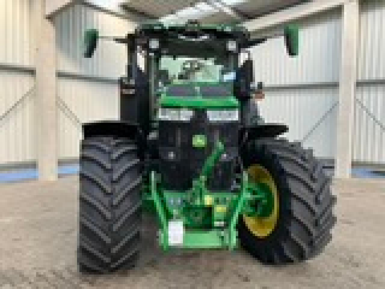 John Deere 7R 330 - Tractor: foto 2 John Deere 7R 330 - Tractor: foto 2