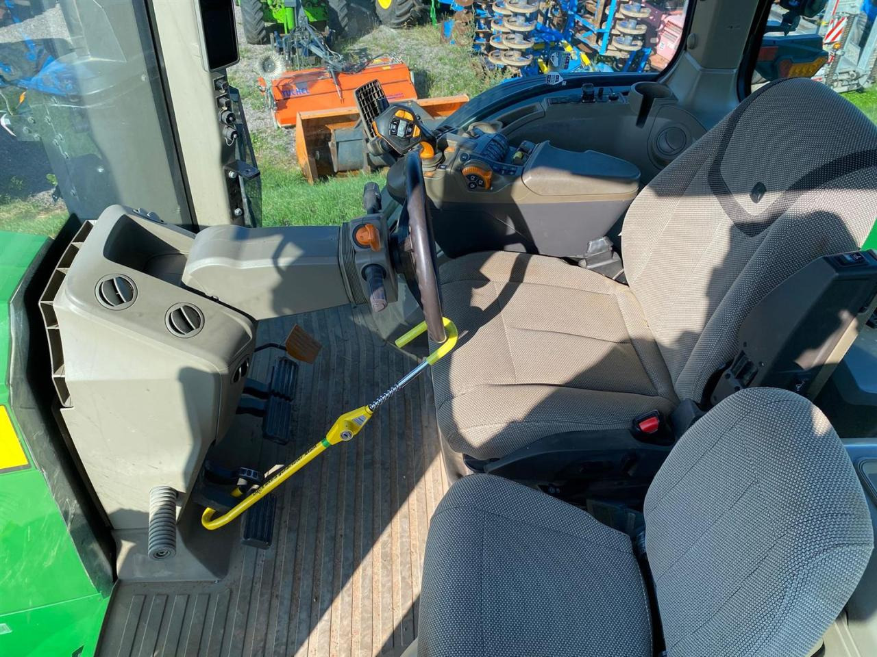 John Deere 7R 330 - Tractor: foto 5 John Deere 7R 330 - Tractor: foto 5