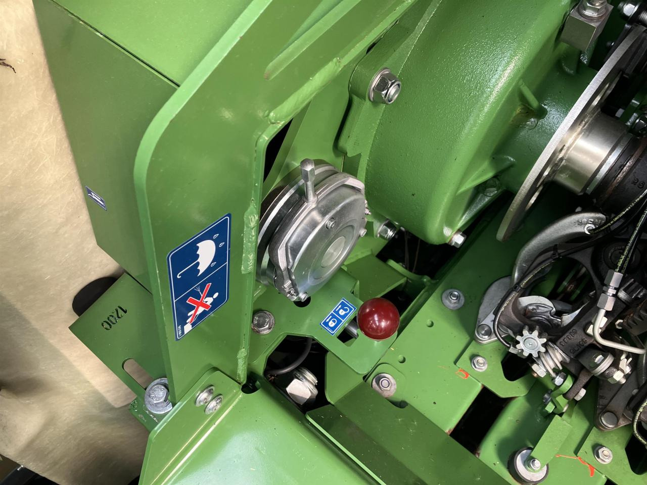 Empacadora de pacas cuadradas Krone Big Pack 1270 VC: foto 28 Empacadora de pacas cuadradas Krone Big Pack 1270 VC: foto 28