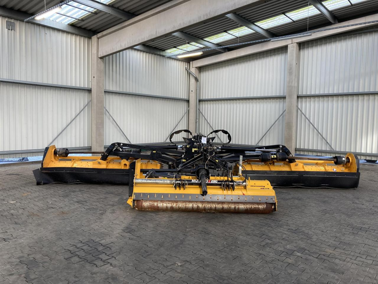Müthing PRO 860 und 280 - Desbrozadora de martillos: foto 2 Müthing PRO 860 und 280 - Desbrozadora de martillos: foto 2