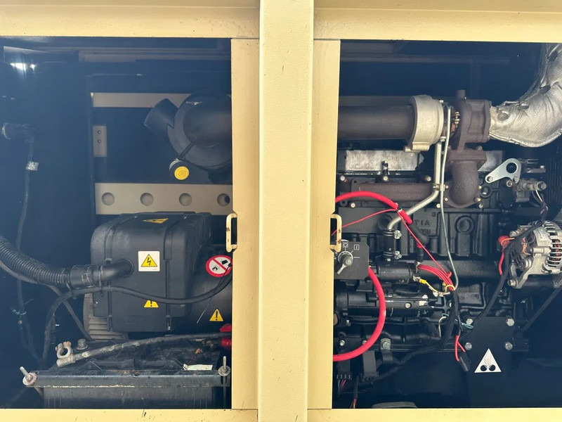 Doosan G40 Mitsubishi Leroy Somer 40 kVA Silent Rental generatorset - Generador industriale: foto 3 Doosan G40 Mitsubishi Leroy Somer 40 kVA Silent Rental generatorset - Generador industriale: foto 3