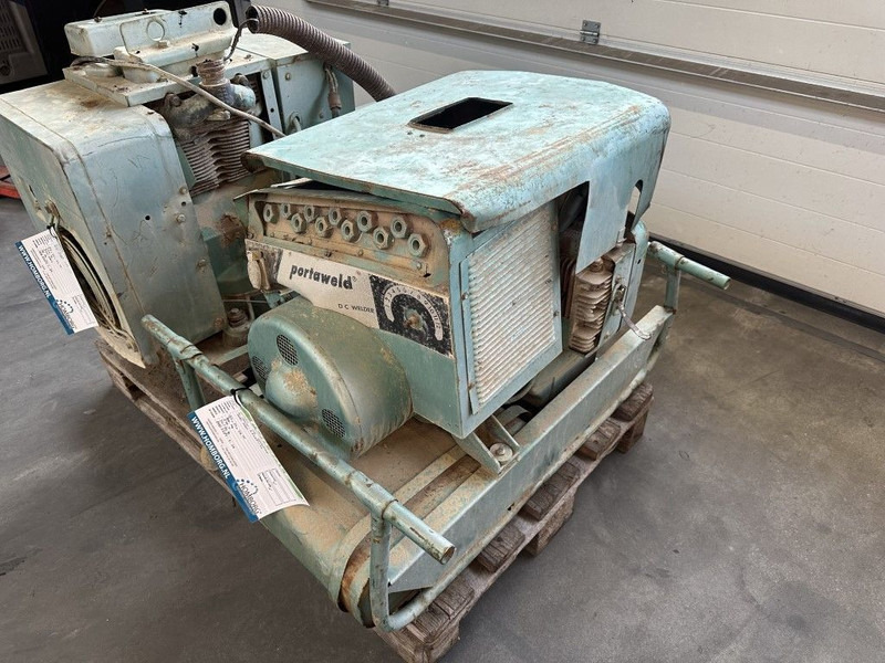 GENERATOR Onan Portaweld 200 Las generator Welding generator 200 Amp Benzine Petrol - Generador industriale: foto 4 GENERATOR Onan Portaweld 200 Las generator Welding generator 200 Amp Benzine Petrol - Generador industriale: foto 4