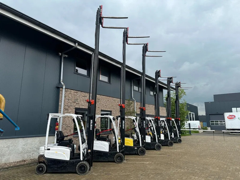 Carretilla elevadora eléctrica Hyster J1.8XN MWB 1.8 ton Triplex Freelift Sideshift Positioner Elektra Heftruck Accu 2023: foto 6