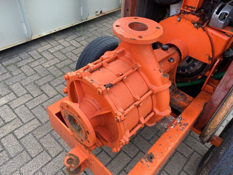 Iveco 8061 I 25.00 Waterpomp Caprari 144 m3 / h 12 Bar Mobiele Beregenings pompset - Bomba de agua: foto 3 Iveco 8061 I 25.00 Waterpomp Caprari 144 m3 / h 12 Bar Mobiele Beregenings pompset - Bomba de agua: foto 3