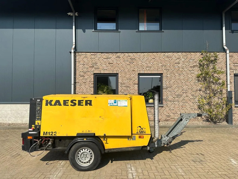 Kaeser M122 Deutz 11.1 m3 / min 10 Bar 83 kW Mobiele Diesel Compressor - Compresor de aire: foto 1 Kaeser M122 Deutz 11.1 m3 / min 10 Bar 83 kW Mobiele Diesel Compressor - Compresor de aire: foto 1