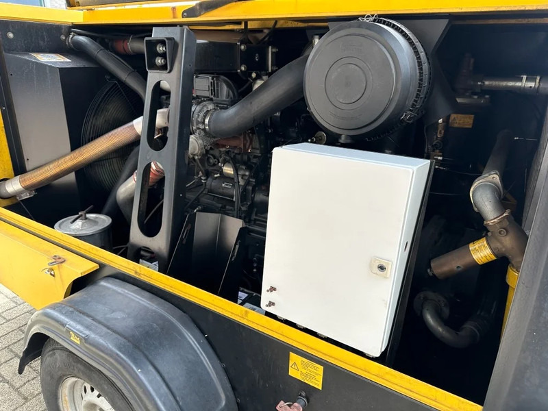 Compresor de aire Kaeser M122 Deutz 11.1 m3 / min 7 Bar 83 kW Mobiele Diesel Compressor: foto 13