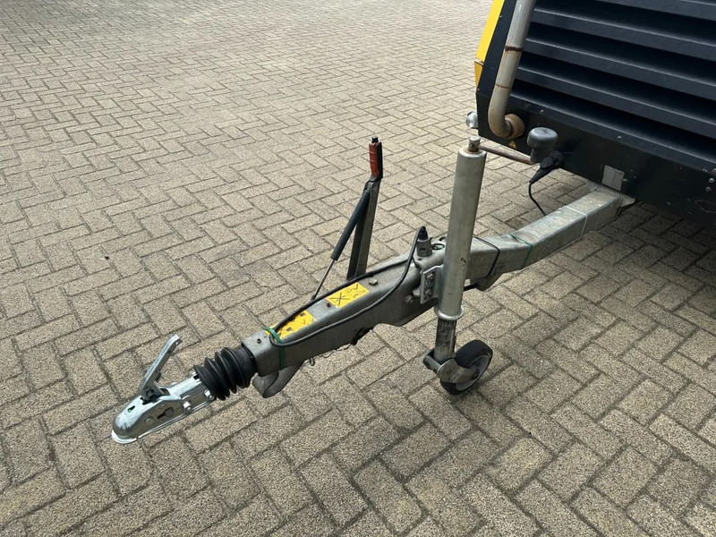 Compresor de aire Kaeser M122 Deutz 11.1 m3 / min 7 Bar 83 kW Mobiele Diesel Compressor: foto 14