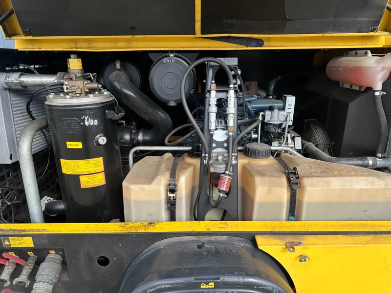 Compresor de aire Kaeser M80 Kubota 8.1 m3 / min 7 Bar 55 kW Mobiele Silent Diesel Compressor: foto 15