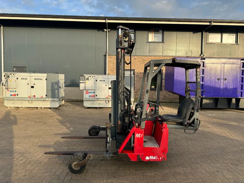 Moffett M4 20.1 Kubota Diesel Kooiaap 2 ton Sideshift Positioner Meeneemheftruck - Carretilla elevadora transportable: foto 1 Moffett M4 20.1 Kubota Diesel Kooiaap 2 ton Sideshift Positioner Meeneemheftruck - Carretilla elevadora transportable: foto 1