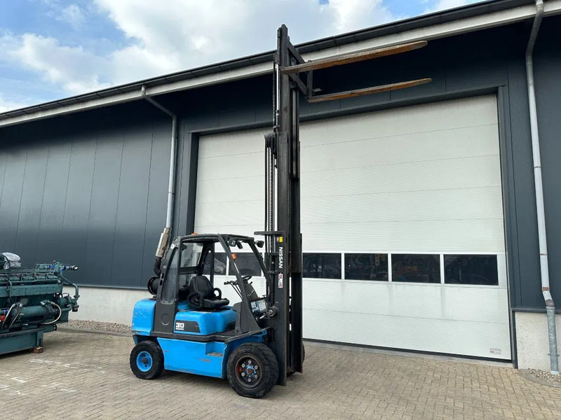 Carretilla elevadora de gas Nissan UGD02A30P0 3 ton Triplex Freelift LPG Heftruck: foto 16 Carretilla elevadora de gas Nissan UGD02A30P0 3 ton Triplex Freelift LPG Heftruck: foto 16