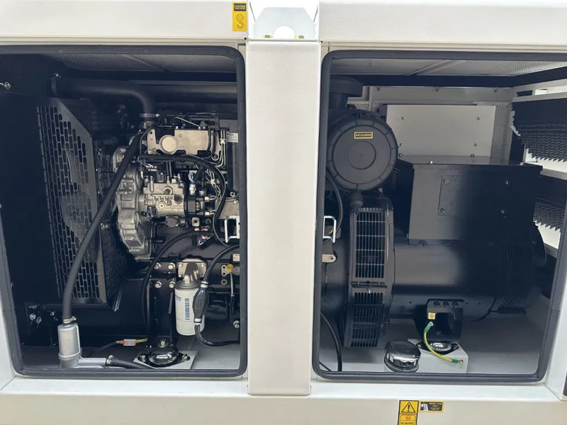 Perkins 1104C-44TAG2 Leroy Somer 110 kVA Silent generatorset LOADSHARING / SYNCHRONISING TO GRID - Generador industriale: foto 3 Perkins 1104C-44TAG2 Leroy Somer 110 kVA Silent generatorset LOADSHARING / SYNCHRONISING TO GRID - Generador industriale: foto 3