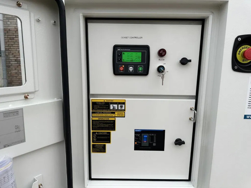 Perkins 1104C-44TAG2 Leroy Somer 110 kVA Silent generatorset LOADSHARING / SYNCHRONISING TO GRID - Generador industriale: foto 4 Perkins 1104C-44TAG2 Leroy Somer 110 kVA Silent generatorset LOADSHARING / SYNCHRONISING TO GRID - Generador industriale: foto 4