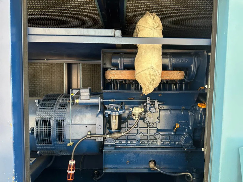 SDMO VM Leroy Somer 30 kVA Silent noodstroom generatorset - Generador industriale: foto 3 SDMO VM Leroy Somer 30 kVA Silent noodstroom generatorset - Generador industriale: foto 3