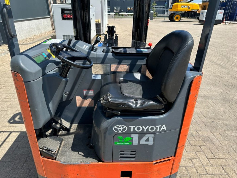 Toyota 6FBRE14 Triplex 1.4 ton Triplex Elektra Reachtruck - Retráctil: foto 3 Toyota 6FBRE14 Triplex 1.4 ton Triplex Elektra Reachtruck - Retráctil: foto 3