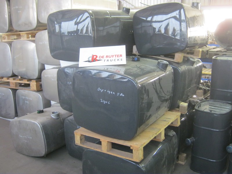 DAF Brandstoftanks voor CF en XF (staal) - Depósito de combustible para Camión: foto 1 DAF Brandstoftanks voor CF en XF (staal) - Depósito de combustible para Camión: foto 1