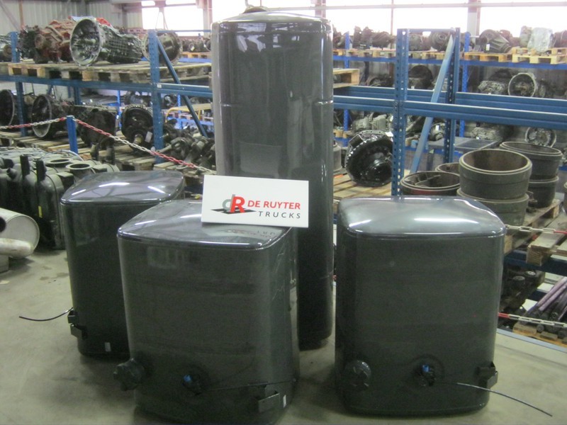 DAF Brandstoftanks voor CF en XF (staal) - Depósito de combustible para Camión: foto 2 DAF Brandstoftanks voor CF en XF (staal) - Depósito de combustible para Camión: foto 2