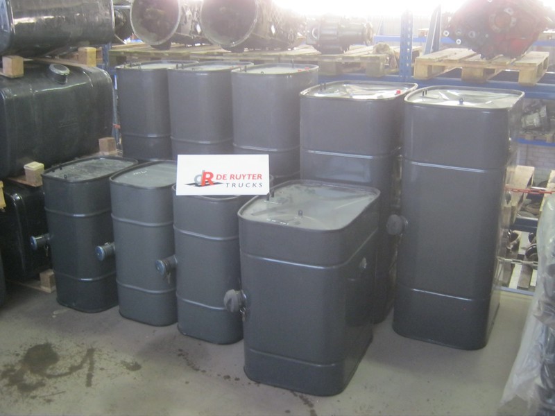 DAF Brandstoftanks voor LF - Depósito de combustible para Camión: foto 1 DAF Brandstoftanks voor LF - Depósito de combustible para Camión: foto 1
